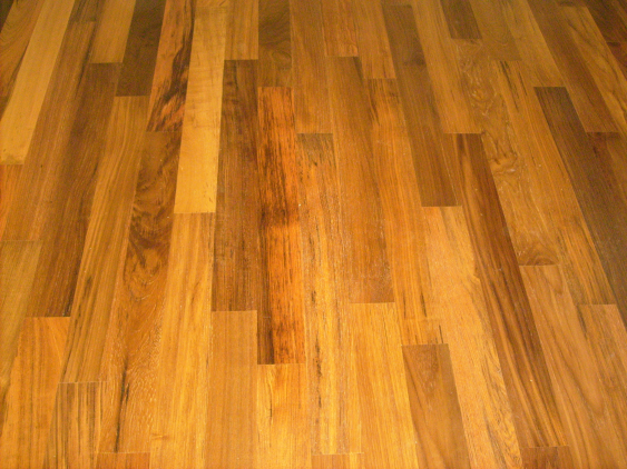Posa piastrelle a tolda di nave Posa parquet tolda di nave